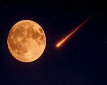 نومبر کا سپر مون اور آگ کے گولے آسمان پر روشن ہوتے ہوئے