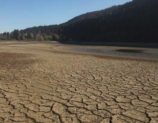Unusual warm spring effects, rapid increase in drought conditions