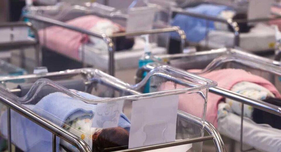 Woman gives birth to four babies within five days, leaving the medical world stunned