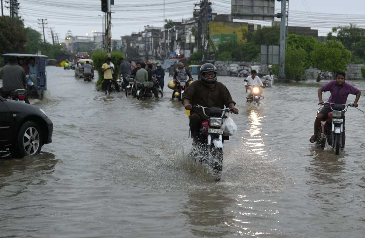 Heavy Rain and Hailstorm in Lahore Disrupt Normal Life and Infrastructure