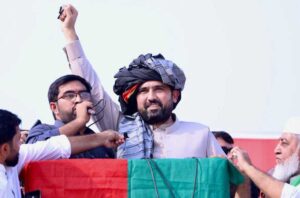 وزیراعلیٰ کے خلاف پی ٹی آئی ارکان کی ناراضی بڑھنے لگی
