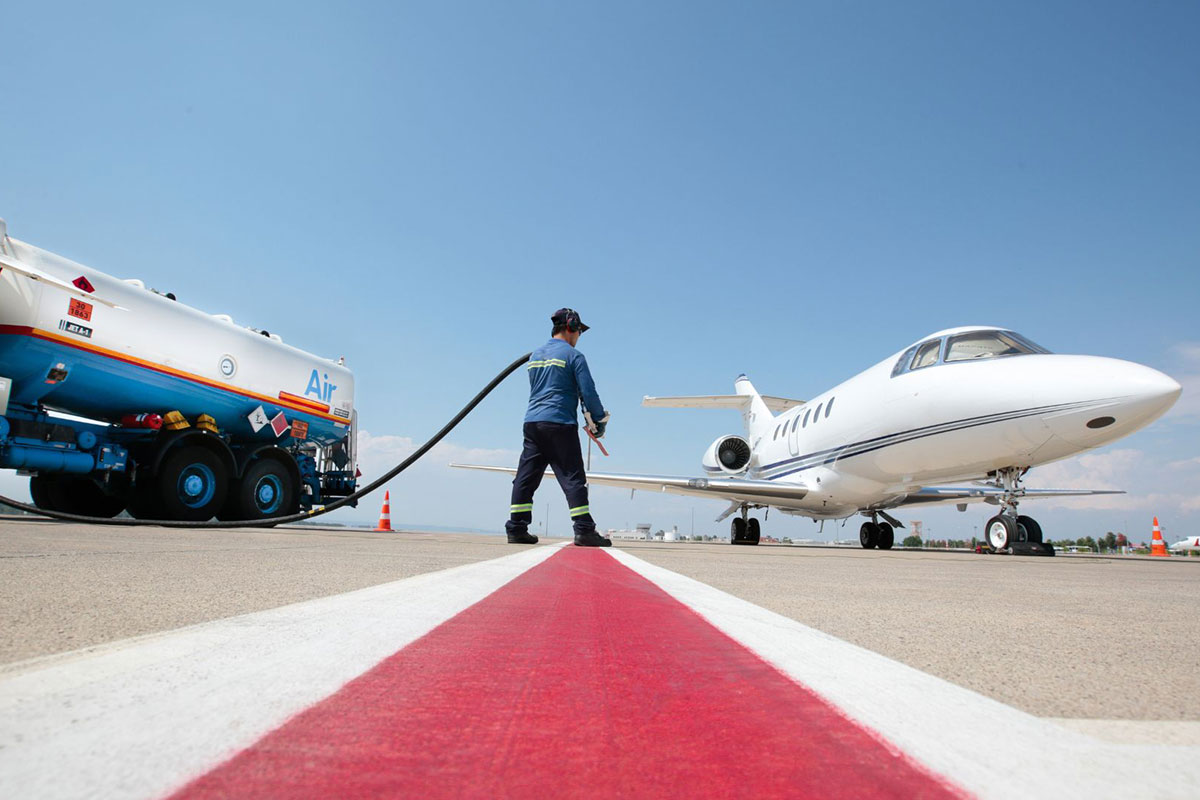 Jet Fuel Cheaper, Will Air Travel Get Cheaper Too?