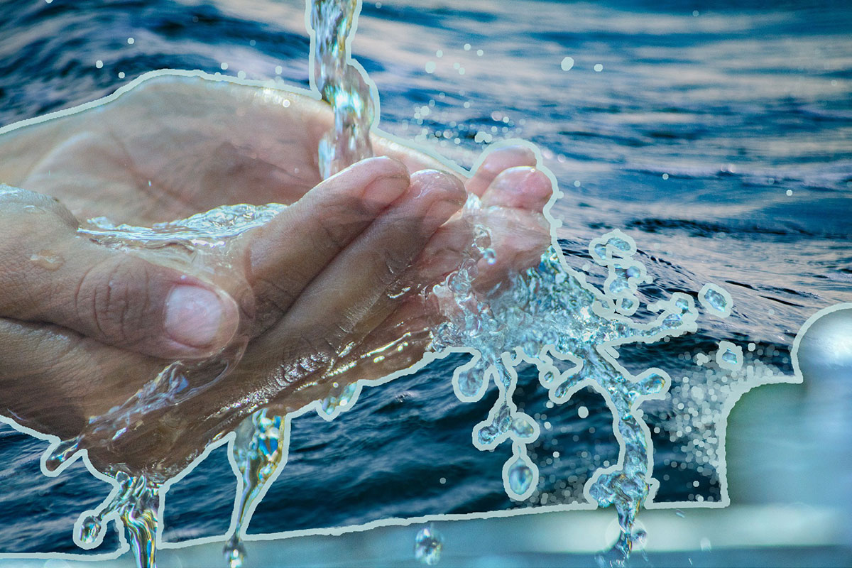 Drinking Water Produced from Seawater Without Electricity